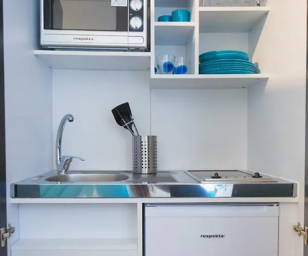 Astrea بيت ضيافة *